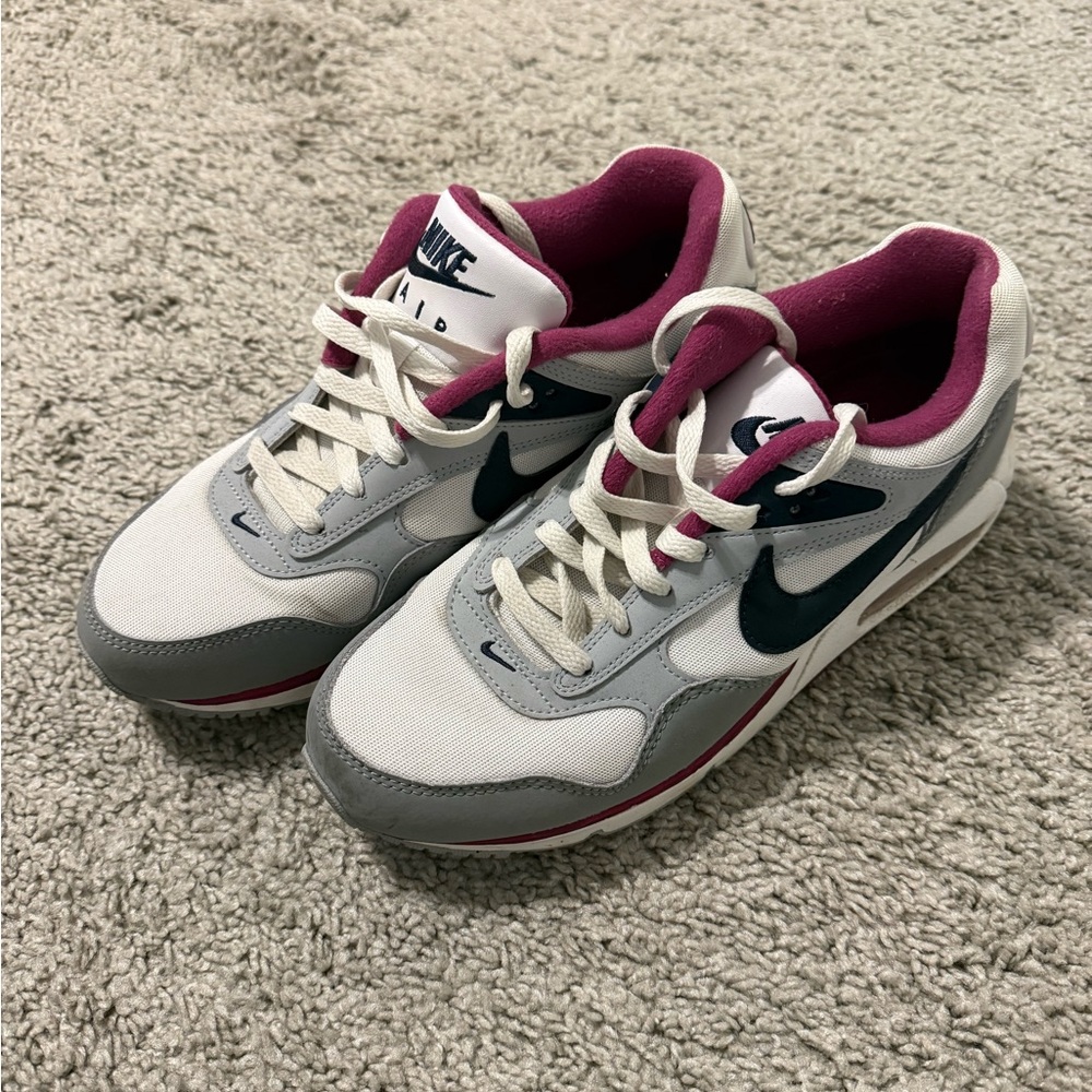 Nike Air Max Size 9.5